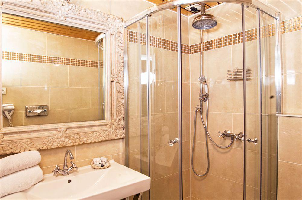 Hotel De Venise ปารีส ภายนอก รูปภาพ