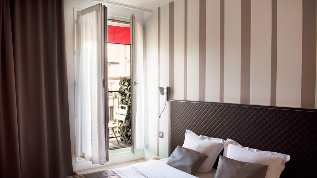Hotel De Venise ปารีส ภายนอก รูปภาพ
